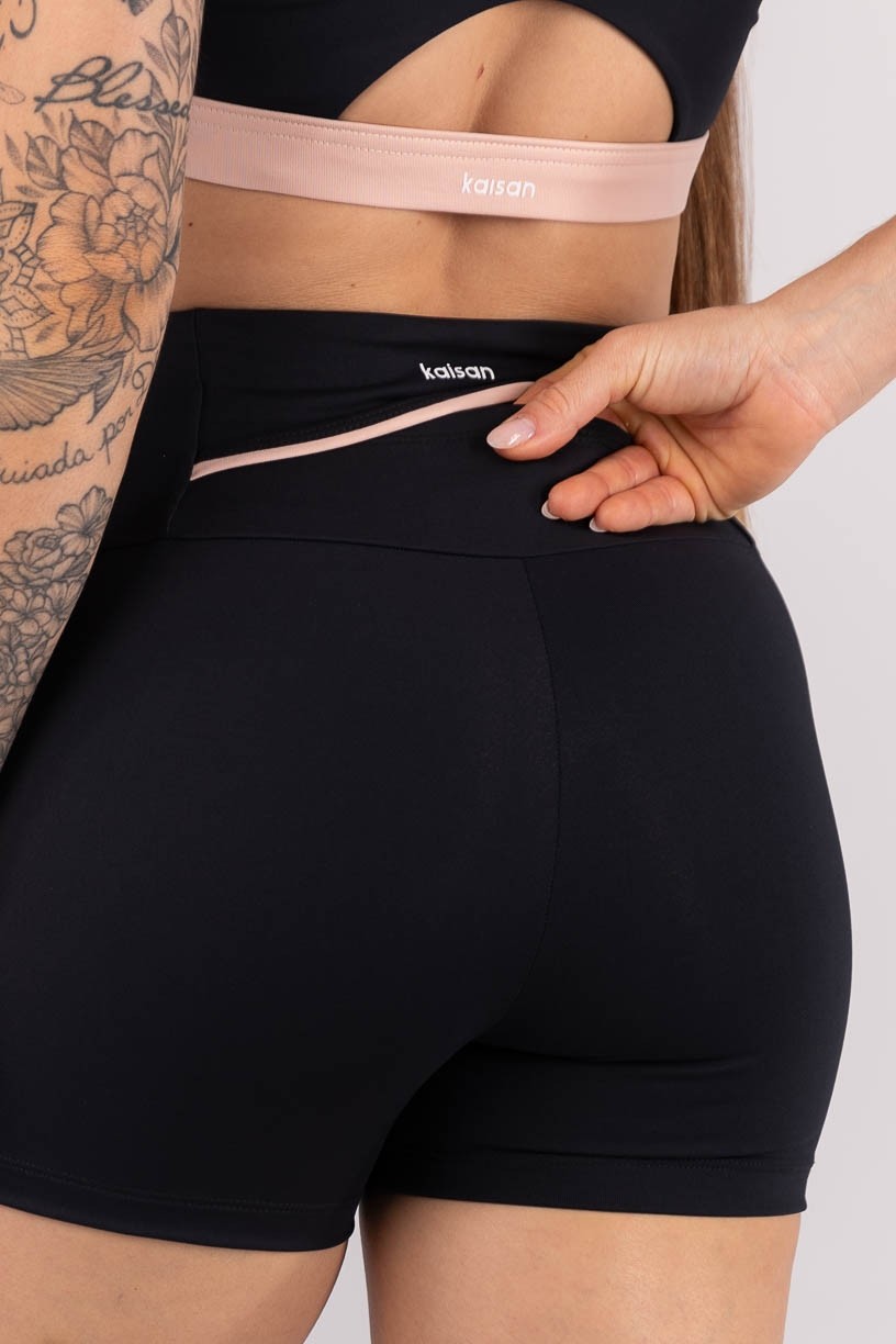 K4466-A_Short_com_Faixa_Lateral_e_Bolso_no_Cos_Preto__Rosa_Bebe__Ref:_K4466-A