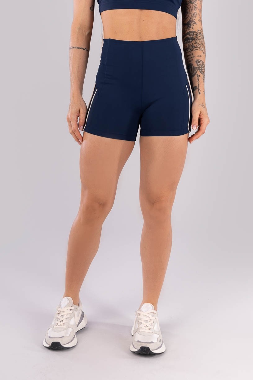 K4508-A_Short_com_Vivo_Contrastantes_Azul_Marinho__Bege__Off-White__Ref:_K4508-A