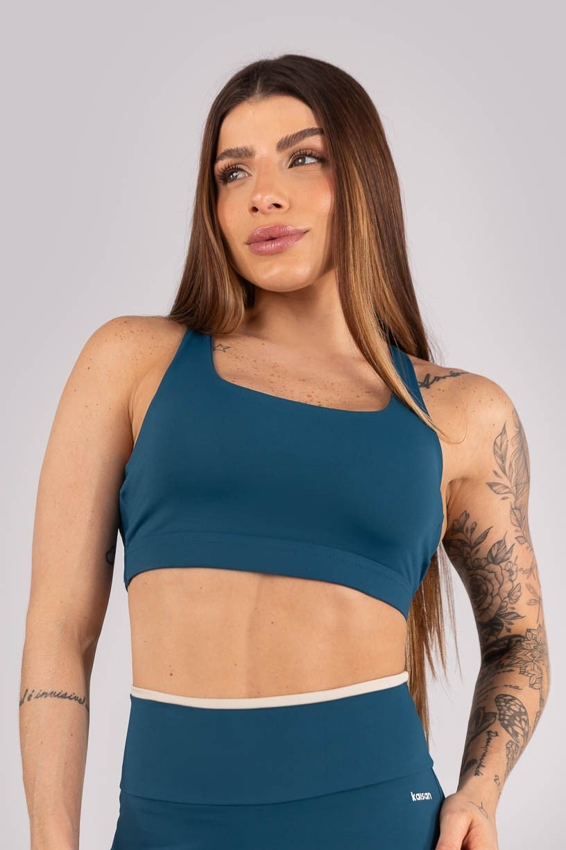 K4298-D_Top_com_Tiras_Entrelacadas_Azul_Petroleo__Bege__Ref:_K4298-D