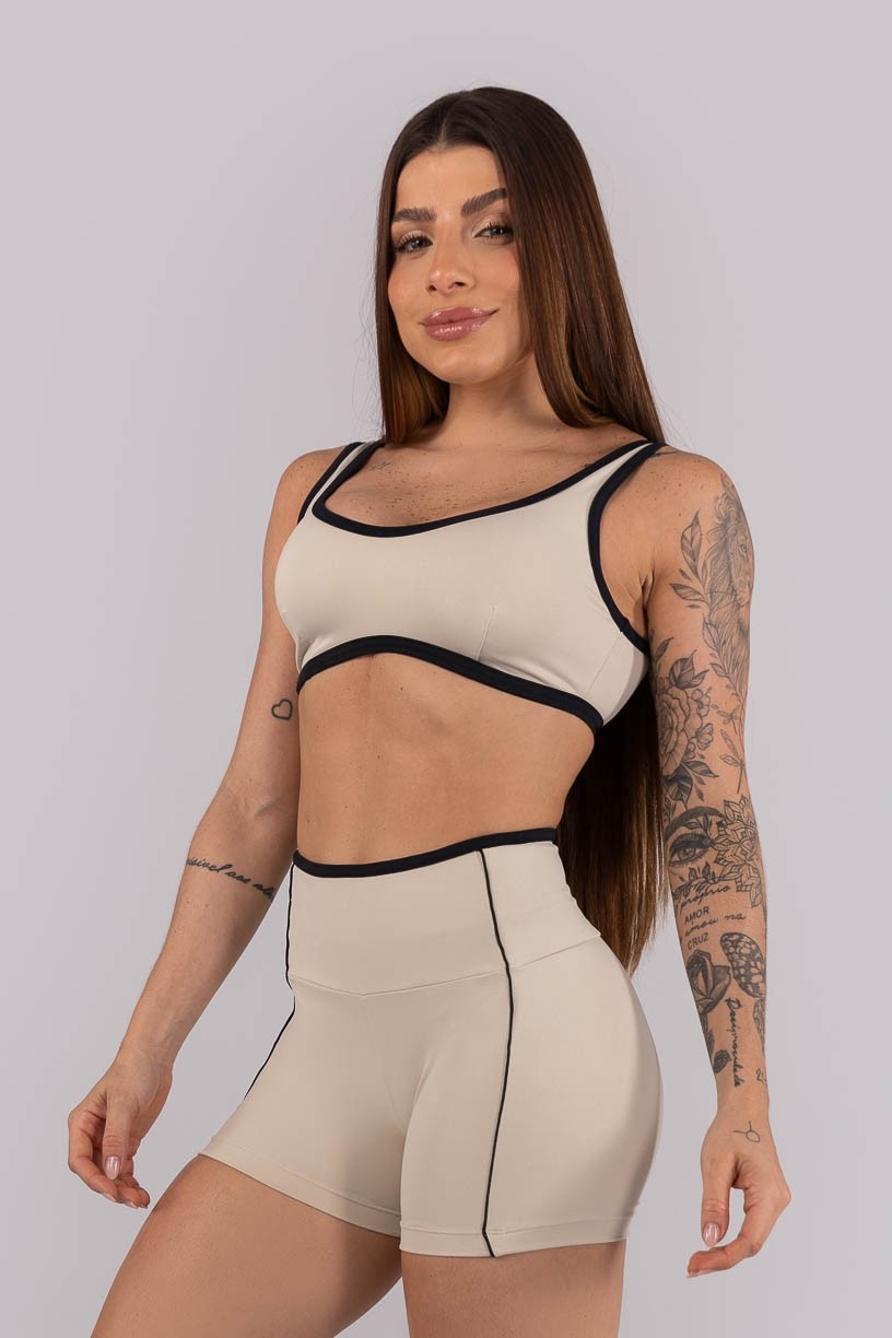 K4453-A_Top_com_Alcas_Largas_e_Vies_Contrastante_Preto__Bege__Ref:_K4453-A