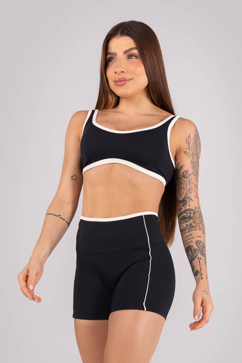 K4453-C_Top_com_Alcas_Largas_e_Vies_Contrastante_Preto__Off-White__Ref:_K4453-C