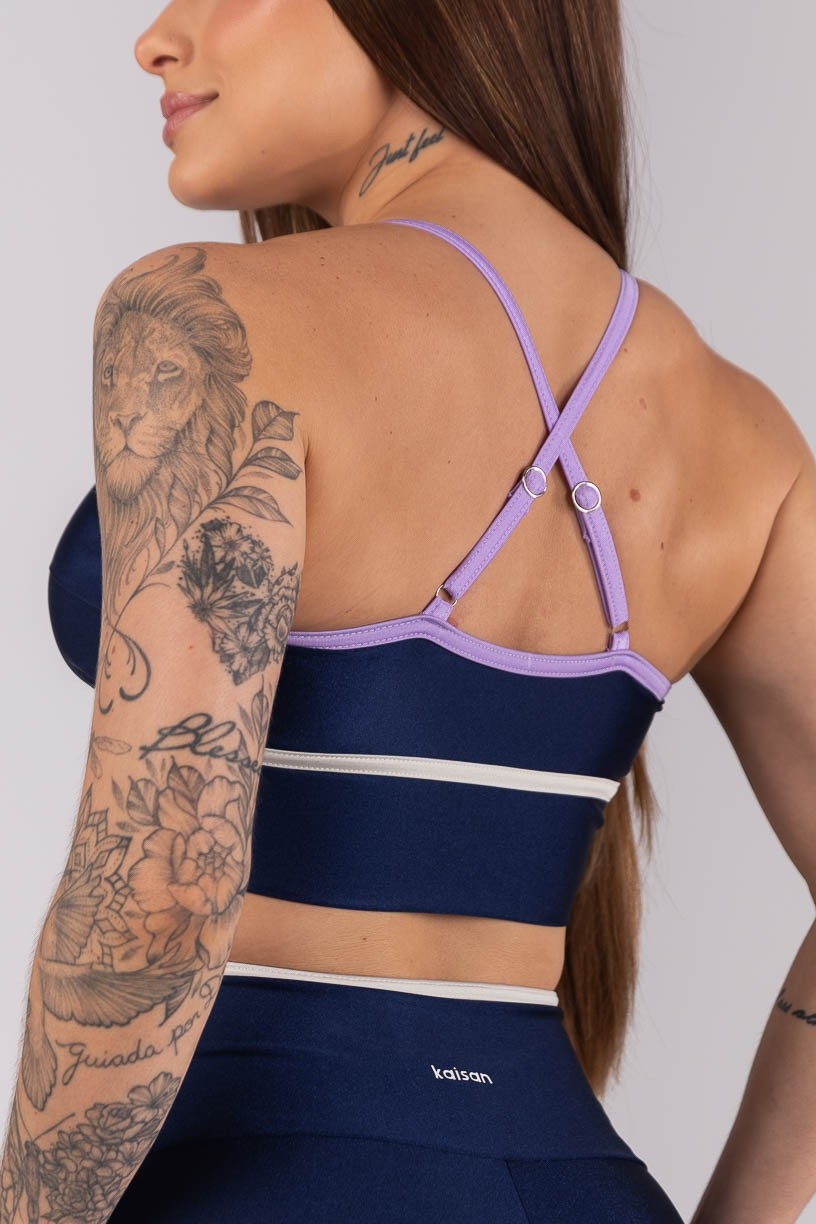 K4461-A_Top_Tricolor_com_Alcas_Cruzadas_Regulaveis_Azul_Marinho__Lilas__Off-White__Ref:_K4461-A