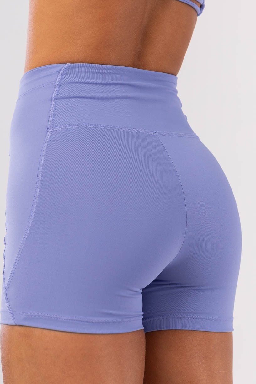 K4525-A_Short_com_Bolsos_nas_Laterais_Do_Cos_Azul_Periwinkle__Ref:_K4525-A