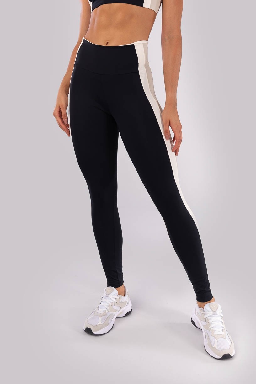 K4533-A_Calca_Legging_com_Faixas_Laterais_Preto__Bege__Off-White__Ref:_K4533-A