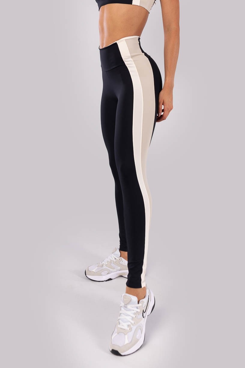 K4533-A_Calca_Legging_com_Faixas_Laterais_Preto__Bege__Off-White__Ref:_K4533-A