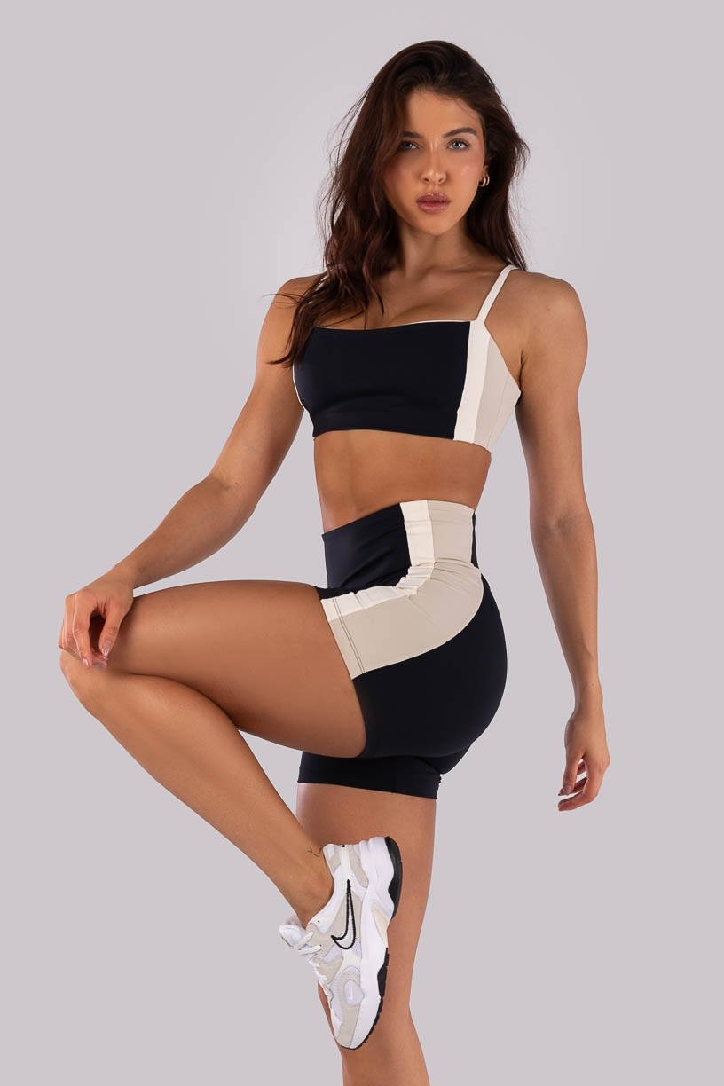 K4534-A_Short_com_Faixas_Laterais_Preto__Bege__Off-White__Ref:_K4534-A