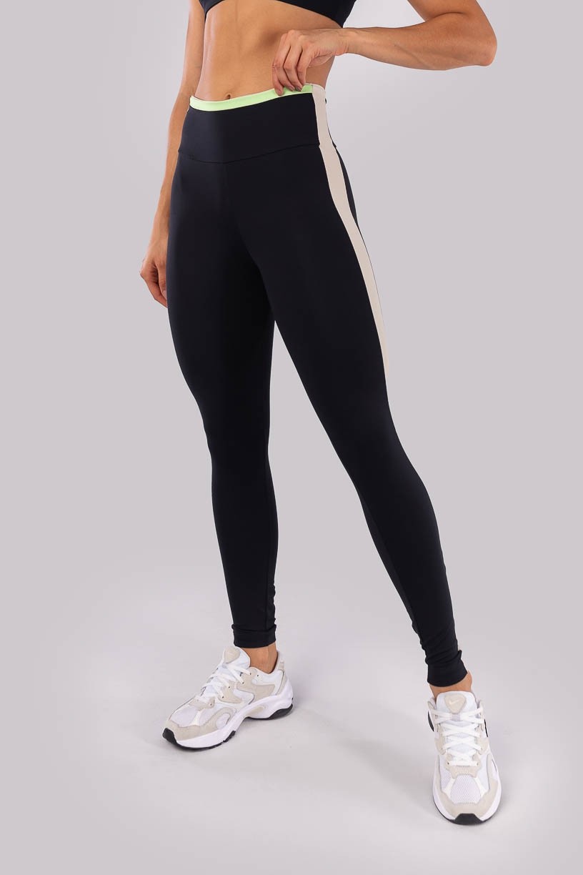 K4539-A_Calca_Legging_com_Faixa_e_Detalhe_no_Cos_Contrastante_Preto__Bege__Verde__Ref:_K4539-A