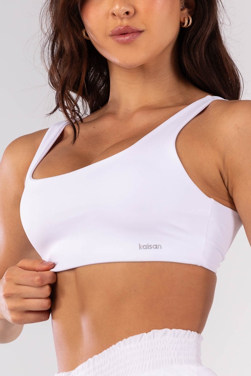 K4541-A_Top_com_Alcas_Largas_e_Costas_Abertas_com_Tiras_Branco__Ref:_K4541-A