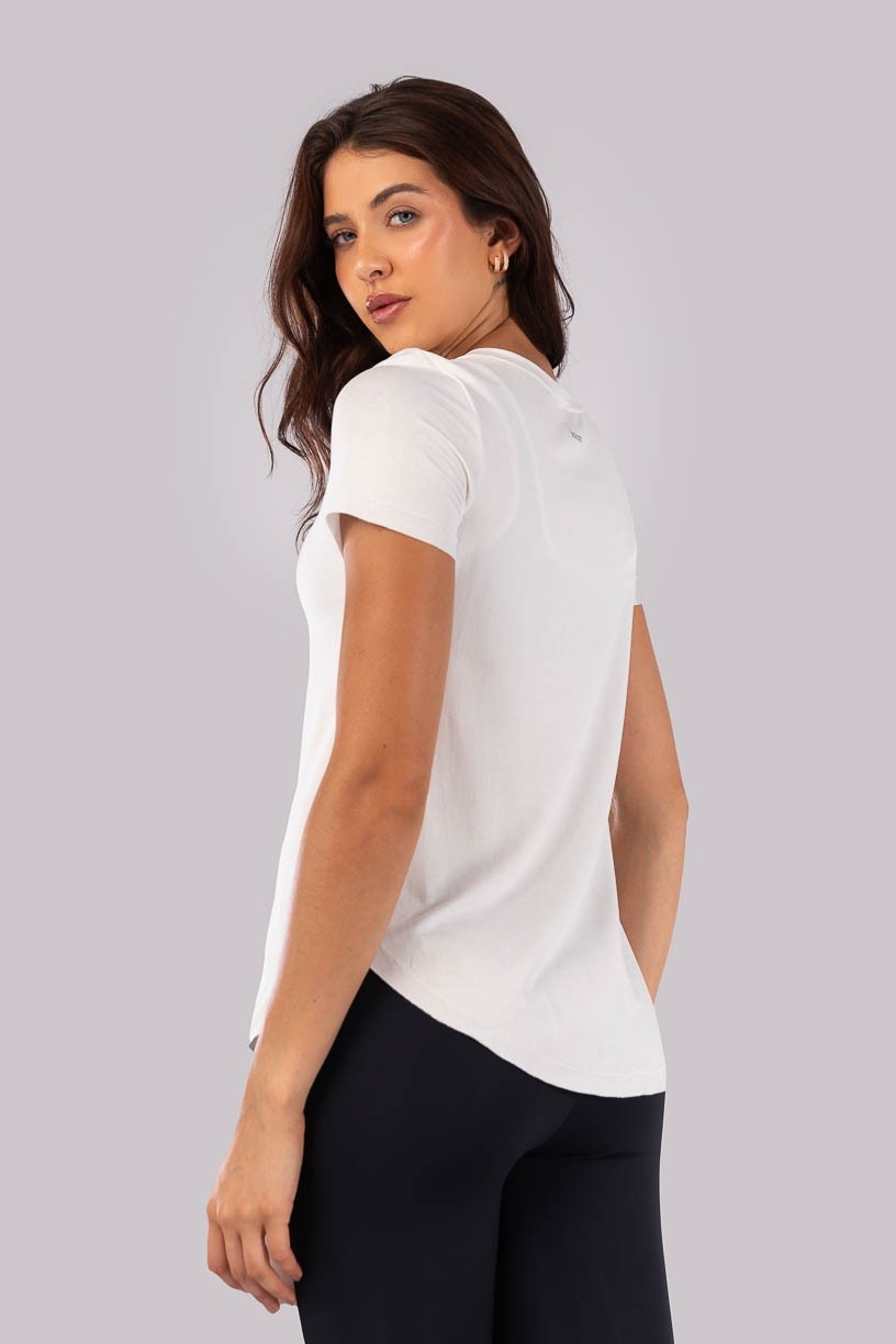 K4546-A_Blusa_com_Barra_Arredondada_Off-White__Ref:_K4546-A