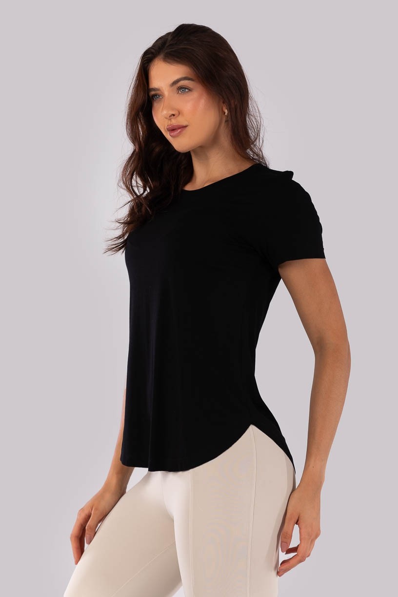 K4546-B_Blusa_com_Barra_Arredondada_Preto__Ref:_K4546-B