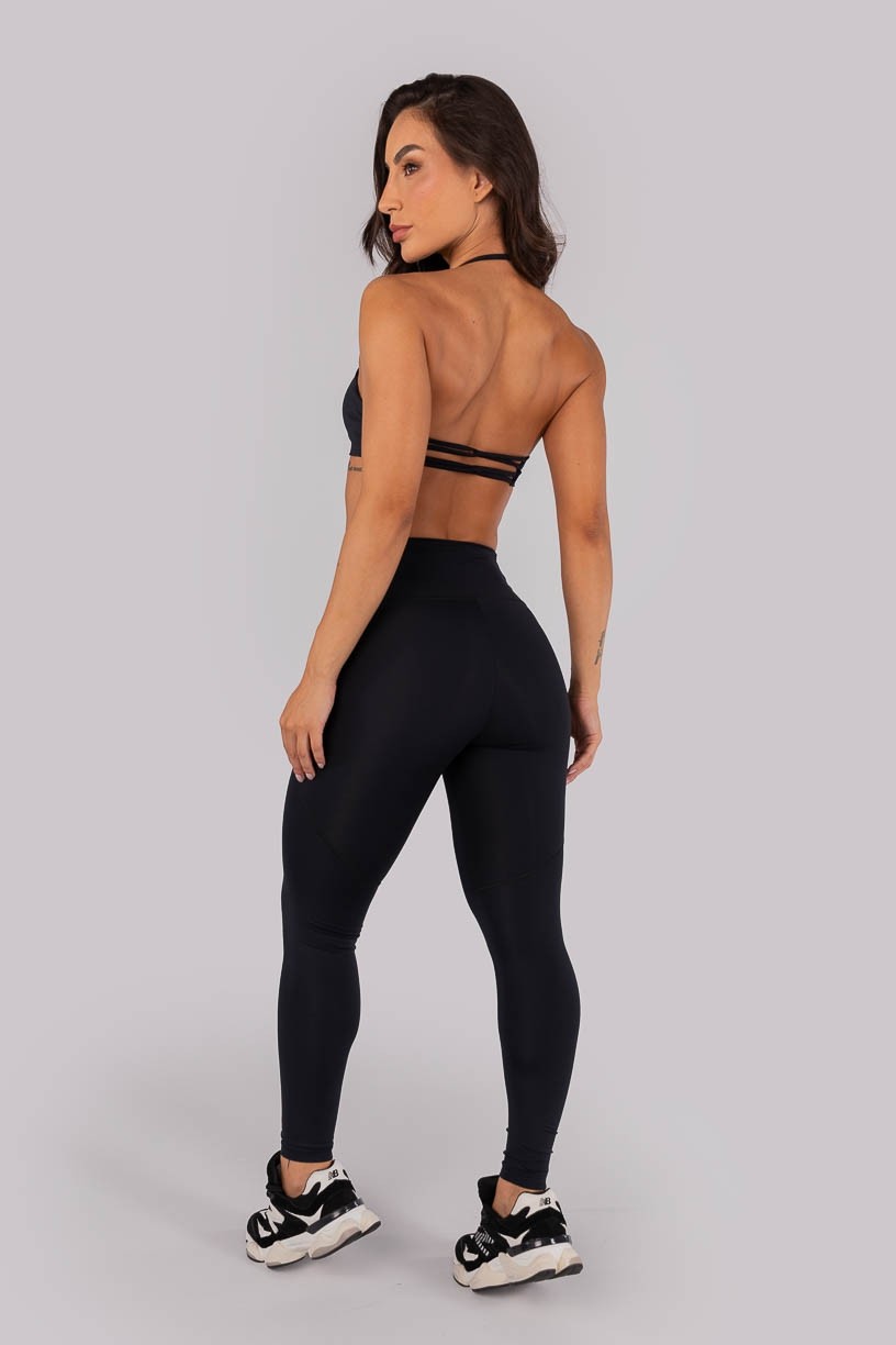K4524-C_Calca_Legging_com_Bolsos_nas_Laterais_Do_Cos_Preto__Ref:_K4524-C
