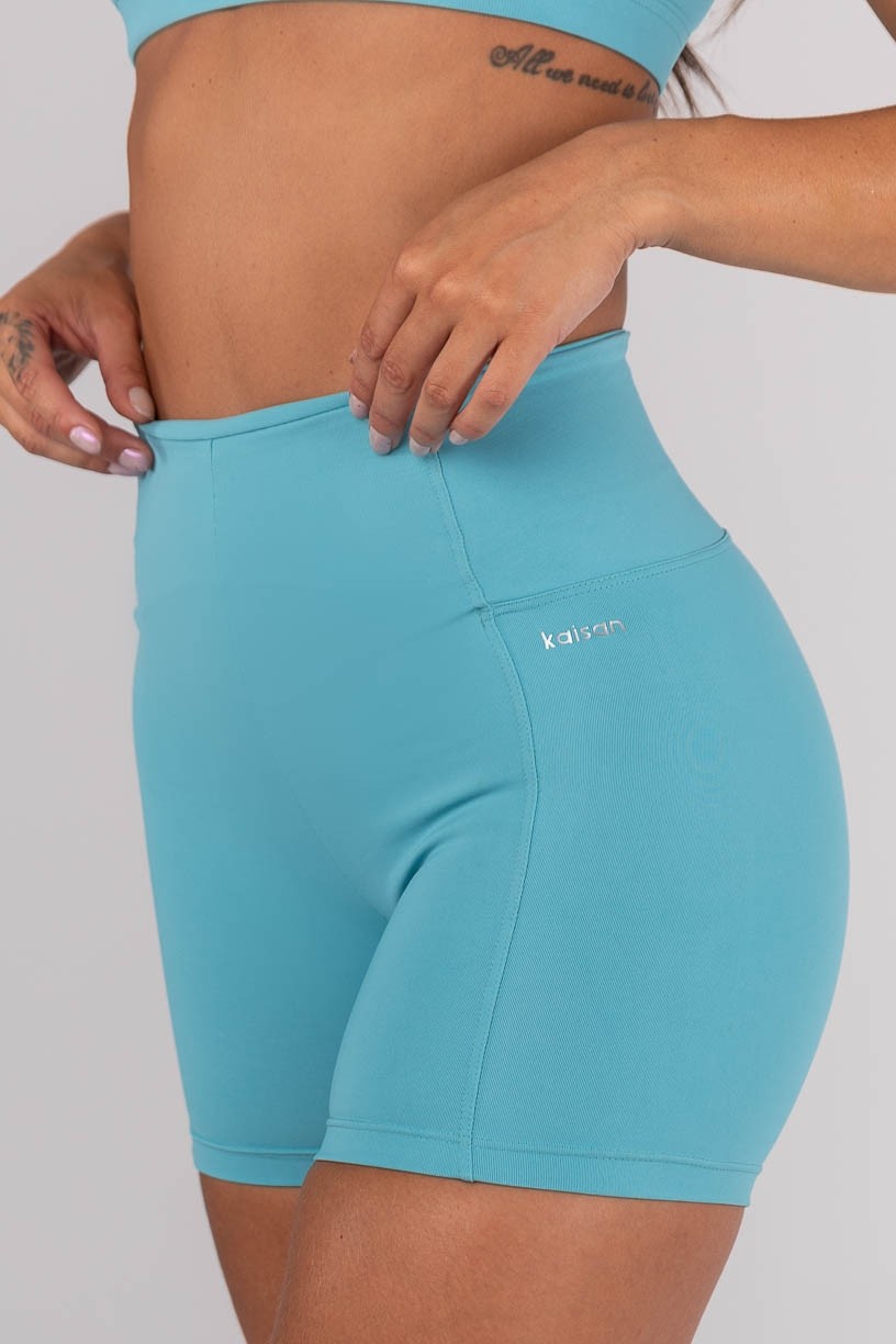 K4304-D_Short_com_Recortes_Brisa__Ref:_K4304-D