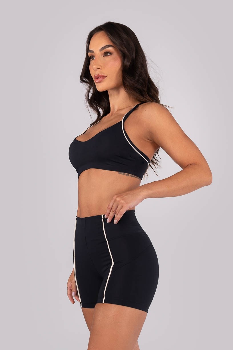 K4548-A_Top_com_Vivo_nas_Alcas_Preto__Off-White__Ref:_K4548-A