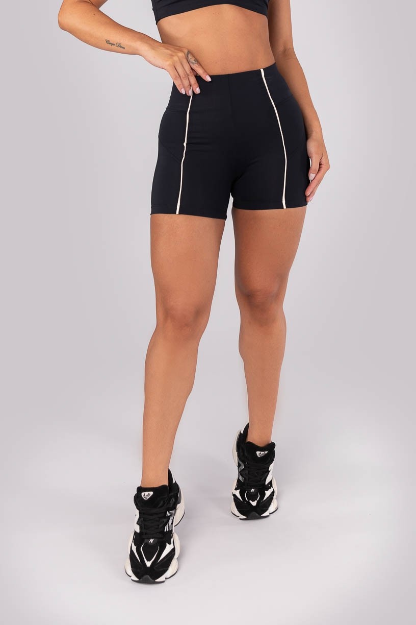 K4550-A_Short_com_Vivo_e_sem_Cos_Aparente_Preto__Off-White__Ref:_K4550-A