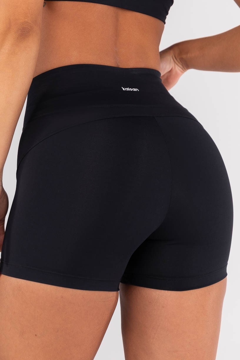 K4550-A_Short_com_Vivo_e_sem_Cos_Aparente_Preto__Off-White__Ref:_K4550-A