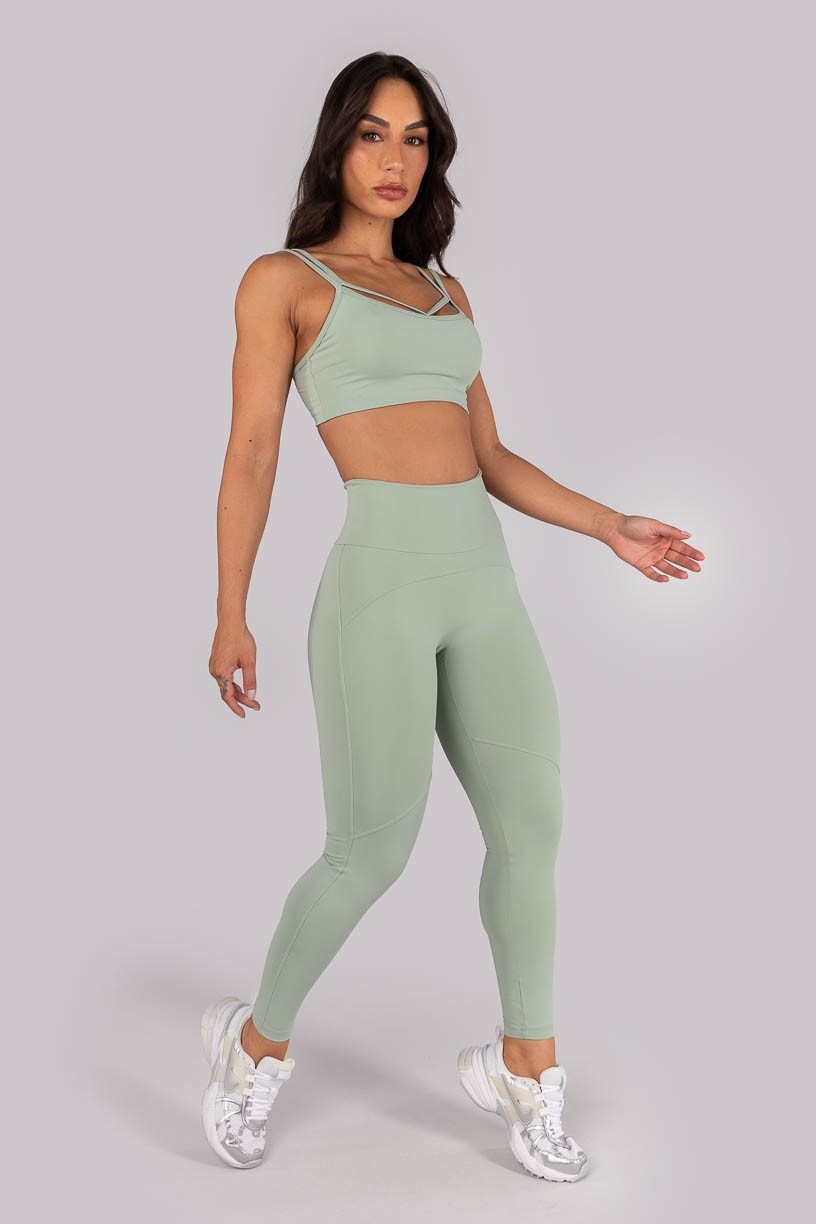 K4552-C_Calca_Legging_sem_Gancho_e_com_Recortes_Verde_Claro__Ref:_K4552-C
