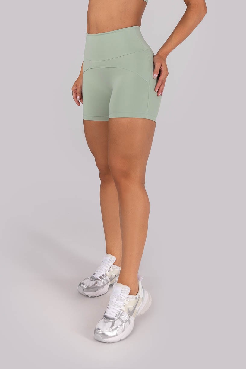 K4553-C_Short_sem_Ganchos_e_com_Recortes_Verde_Claro__Ref:_K4553-C