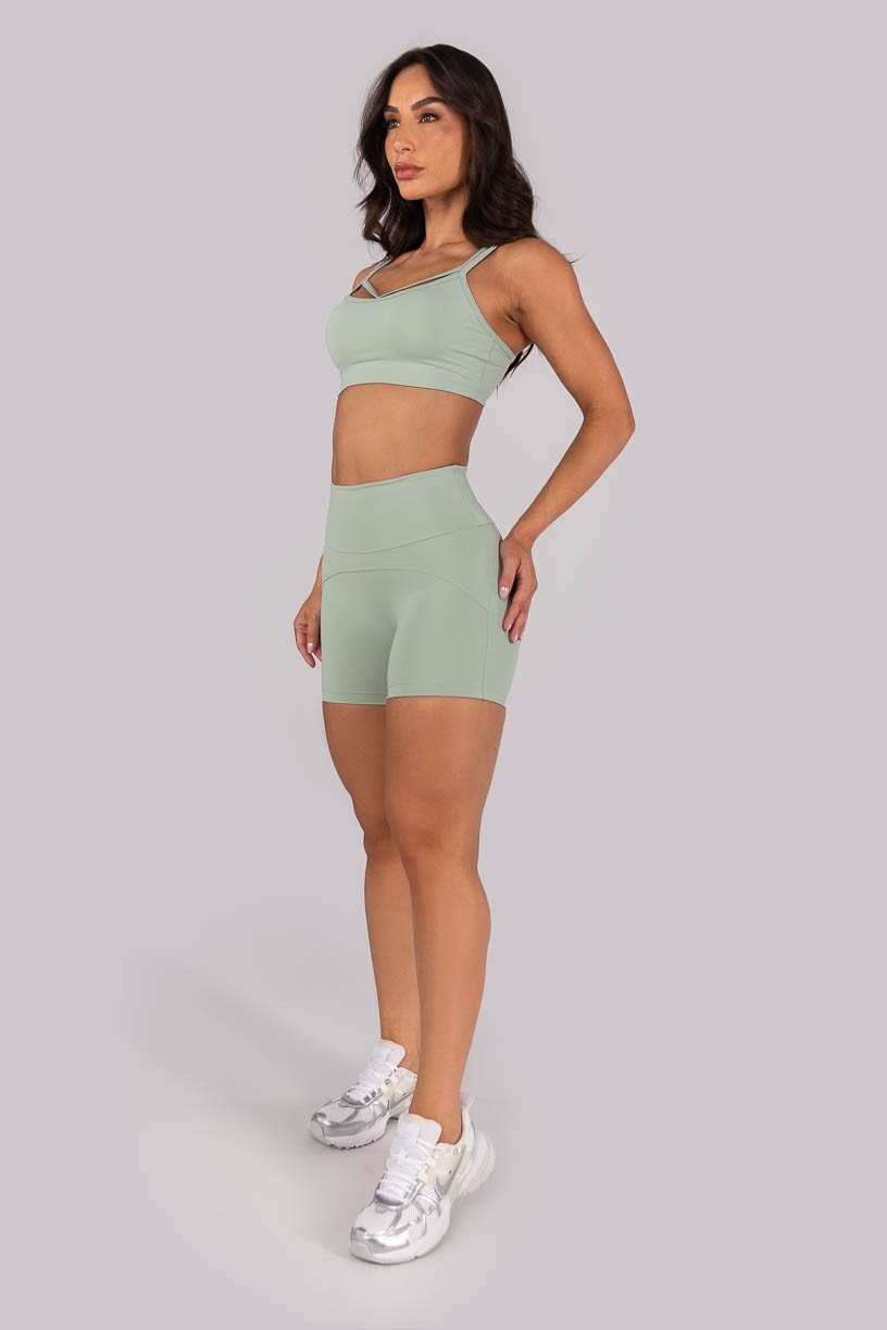 K4553-C_Short_sem_Ganchos_e_com_Recortes_Verde_Claro__Ref:_K4553-C