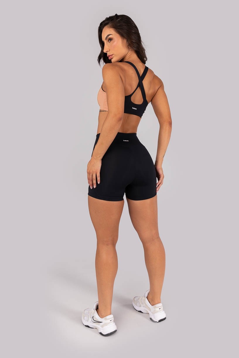 K4557-A_Top_com_Alcas_Cruzadas_e_Recortes_com_Vivo_Preto__Bege__Ref:_K4557-A
