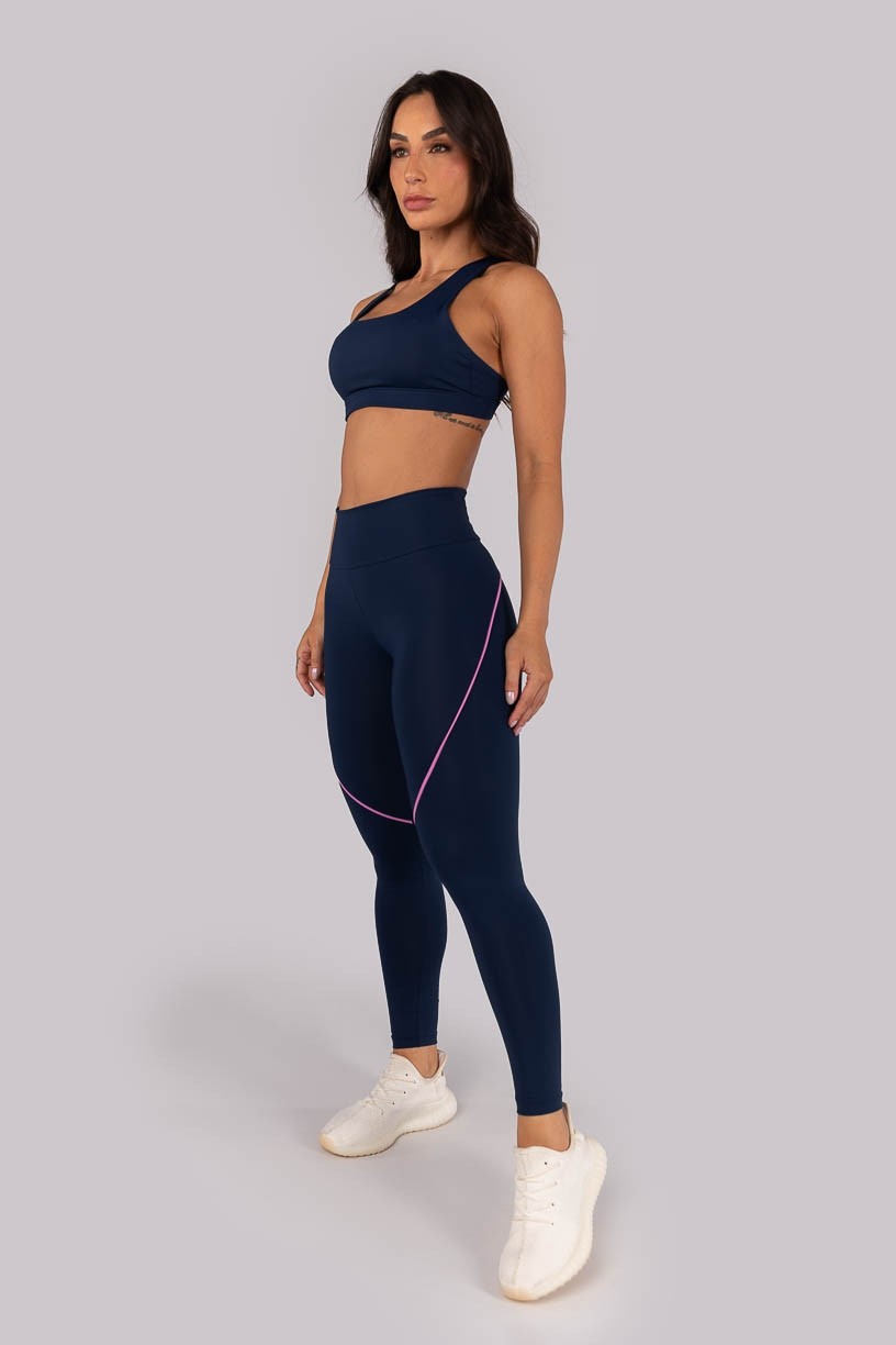 K4561-A_Calca_Legging_com_Vivos_Contrastantes_e_Bolso_no_Cos_Azul_Marinho__Violet__Ref:_K4561-A