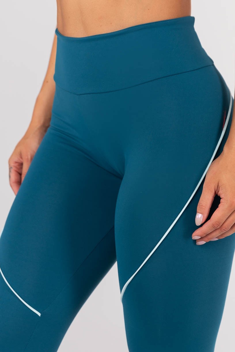 K4561-C_Calca_Legging_com_Vivos_Contrastantes_e_Bolso_no_Cos_Azul_Petroleo__Azul_Bebe__Ref:_K4561-C