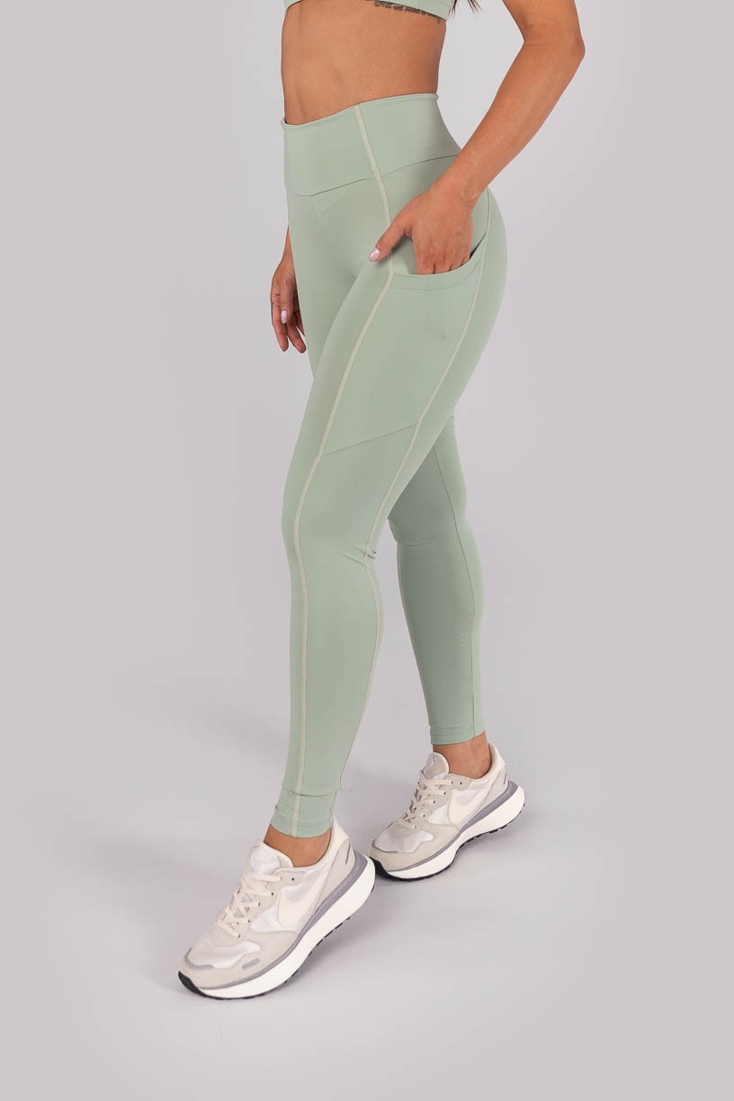 K4564-B_Calca_Legging_com_Bolsos_e_Cobertura_Contrastante_Verde_Claro__Ref:_K4564-B
