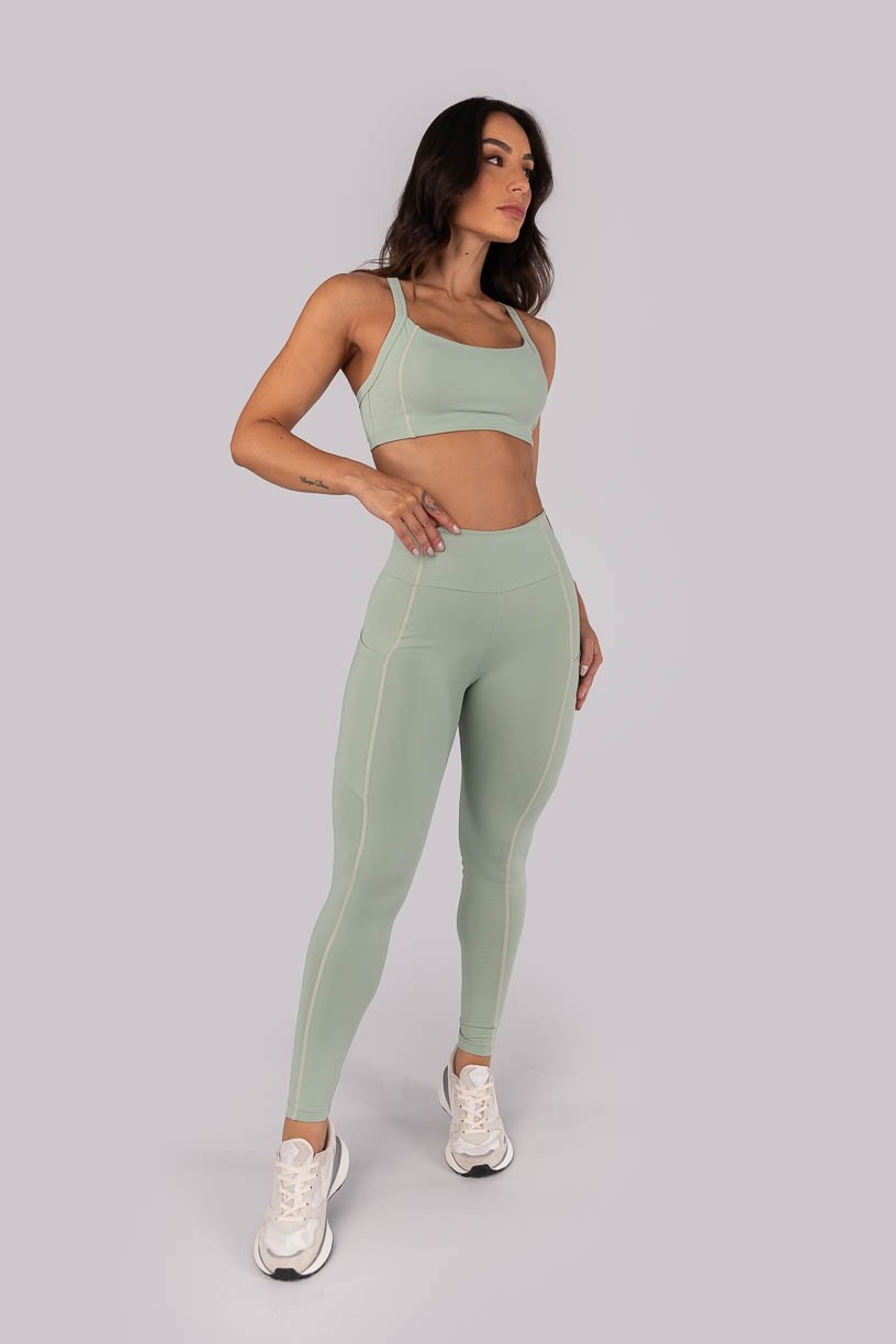 K4564-B_Calca_Legging_com_Bolsos_e_Cobertura_Contrastante_Verde_Claro__Ref:_K4564-B