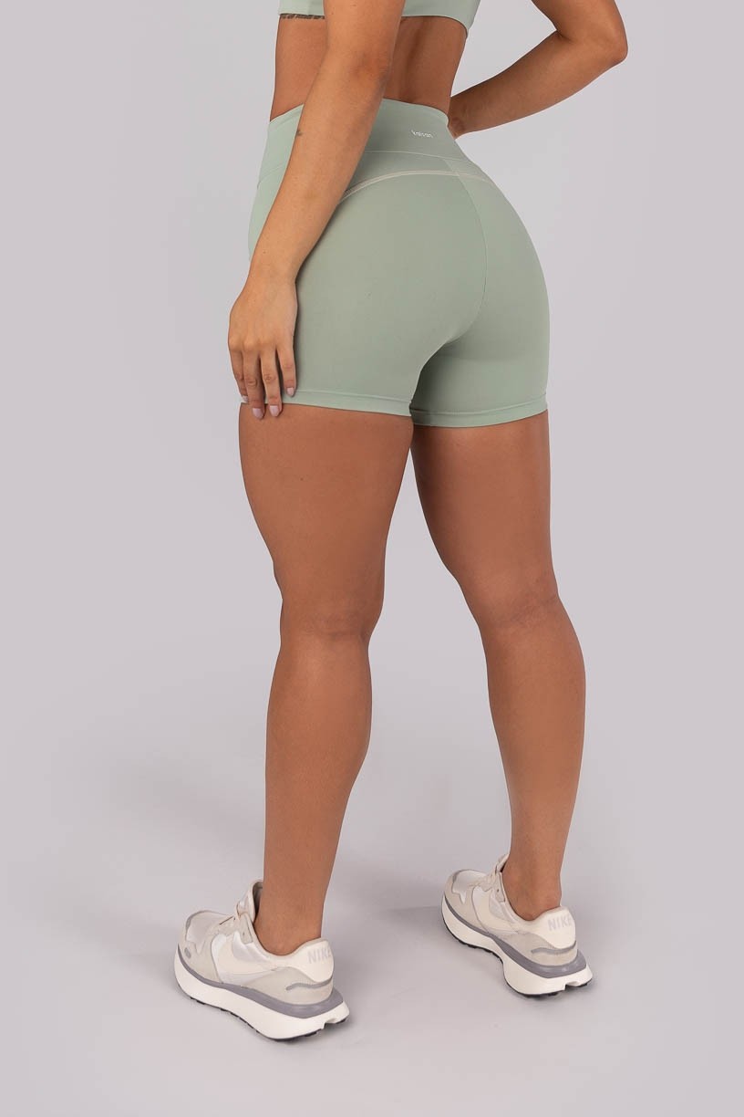 K4565-B_Short_com_Bolsos_e_Cobertura_Contrastante_Verde_Claro__Ref:_K4565-B