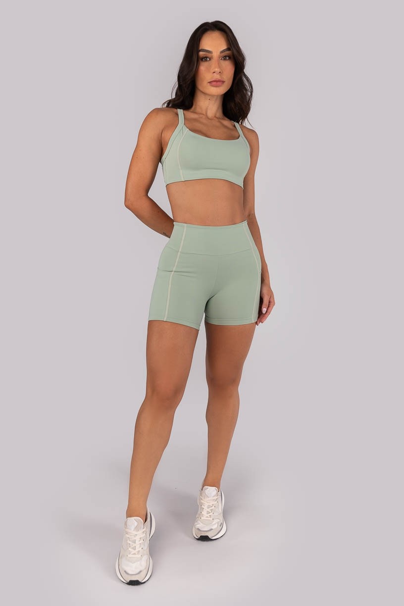 K4565-B_Short_com_Bolsos_e_Cobertura_Contrastante_Verde_Claro__Ref:_K4565-B
