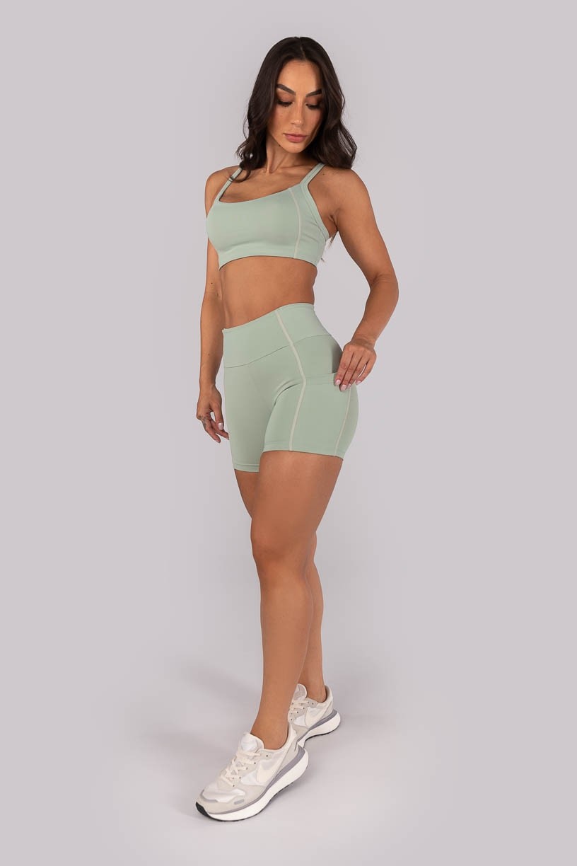 K4565-B_Short_com_Bolsos_e_Cobertura_Contrastante_Verde_Claro__Ref:_K4565-B