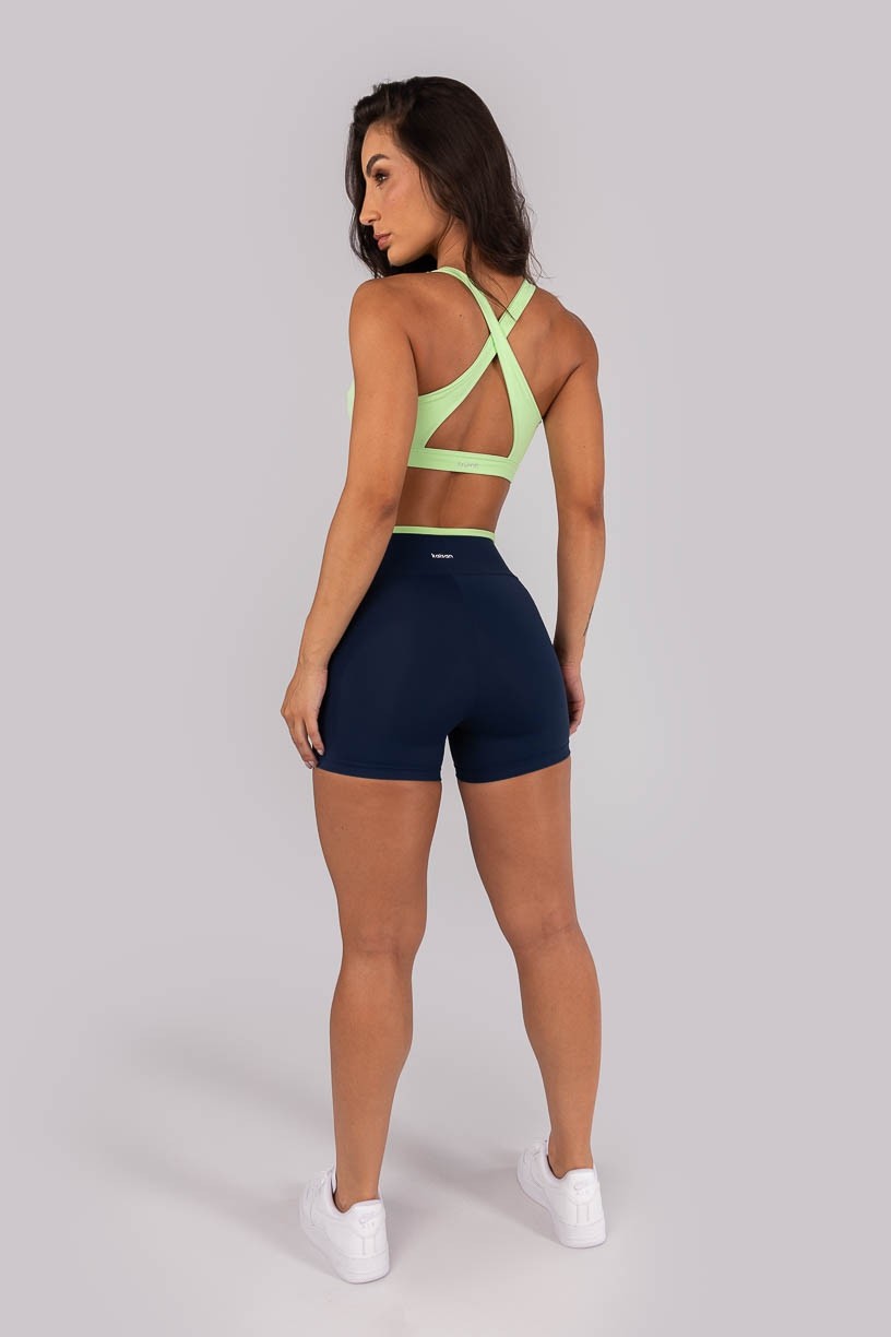 K4568-A_Short_com_Bolsos_e_Cos_de_Vira_Azul_Marinho__Verde__Ref:_K4568-A