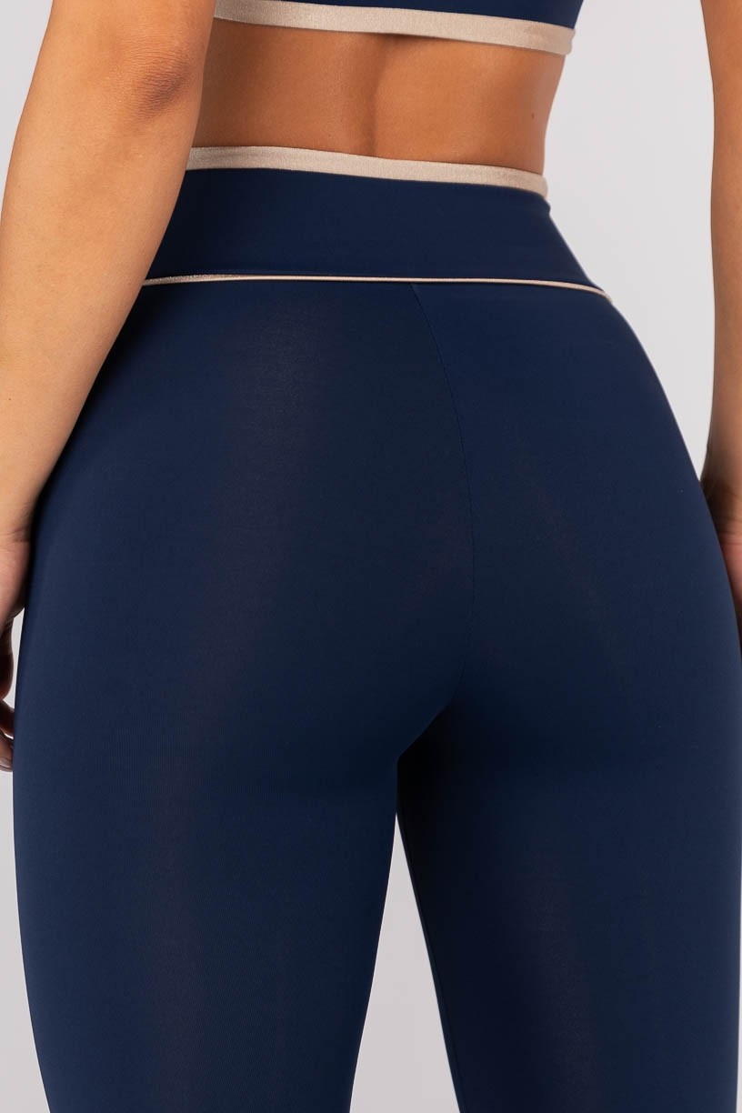 K4570-A_Calca_Legging_com_Vivo_e_Vira_Azul_Marinho__Bege_Platinado__Ref:_K4570-A