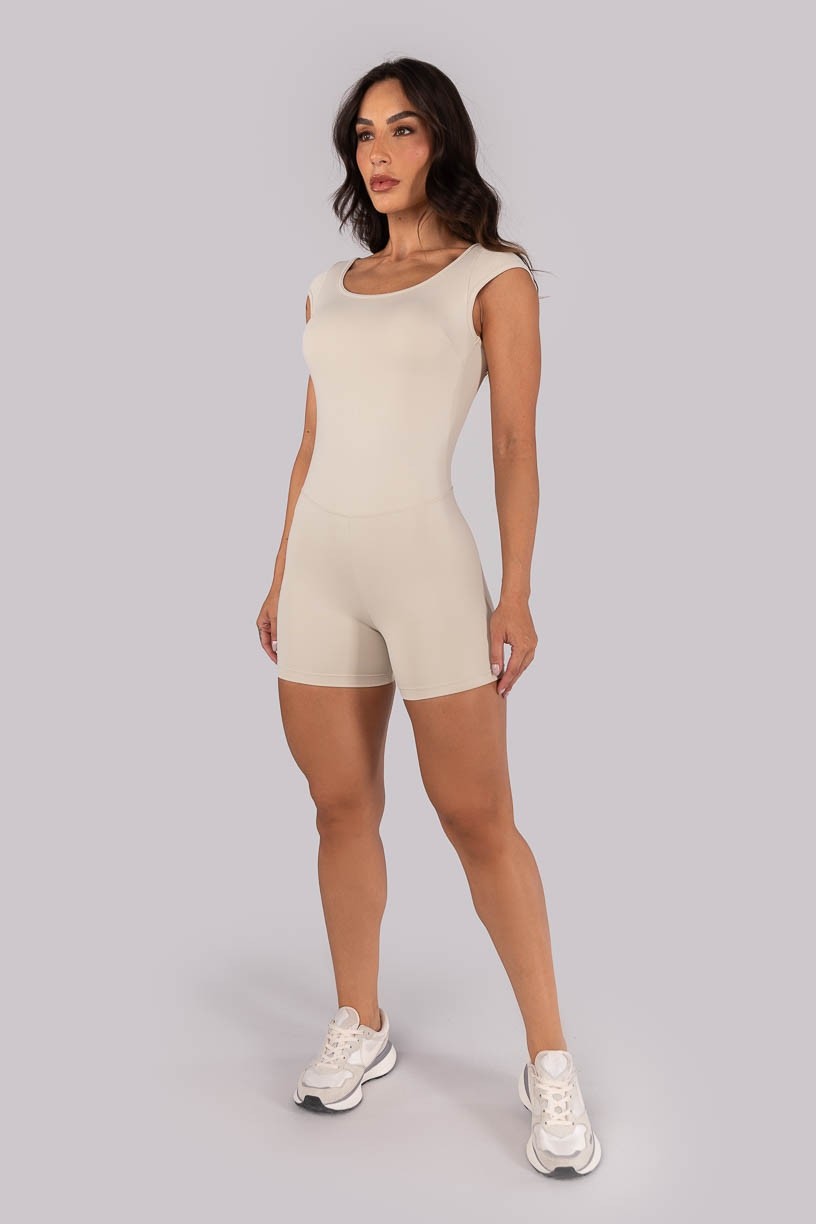 K4574-B_Macaquinho_com_Manga_Japonesa_e_Tiras_Cruzadas_Off-White__Ref:_K4574-B