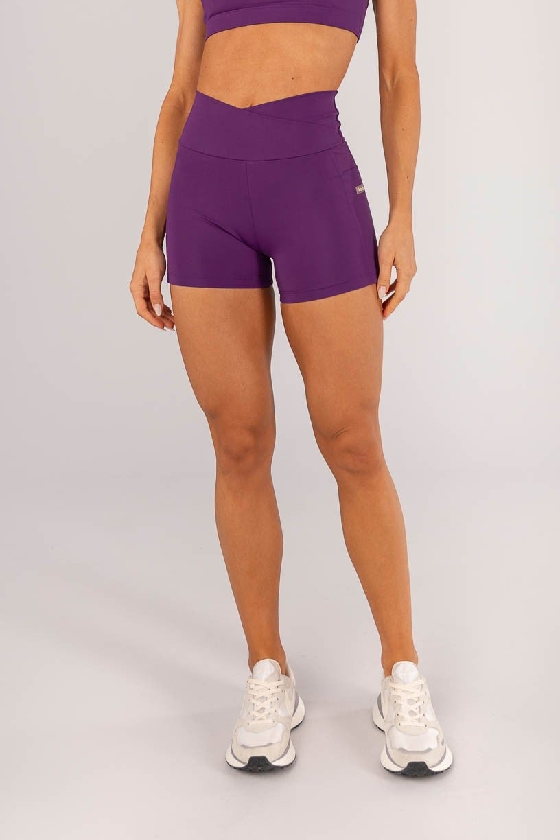 K4361-E_Short_com_Cos_Transpassado_e_Bolsos_Ametista__Ref:_K4361-E