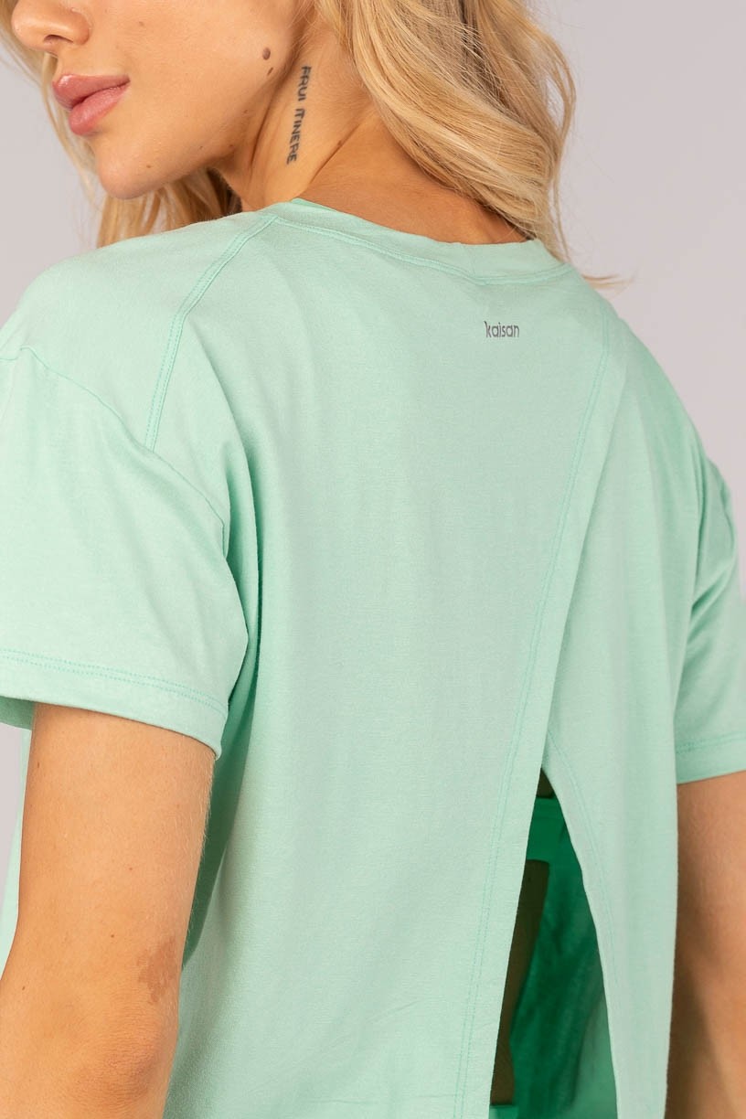 K4377-D_Blusa_com_Abertura_Nas_Costas_Cha_Verde__Ref:_K4377-D