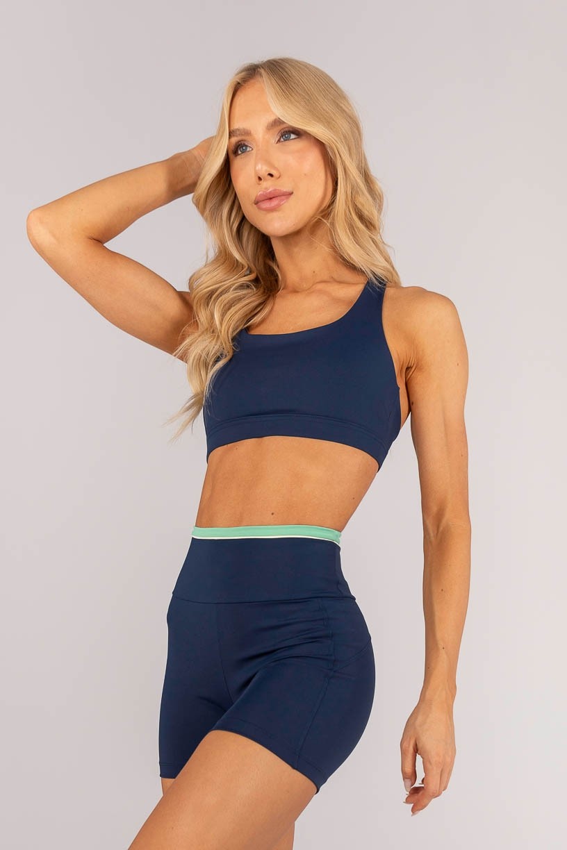 K4582-A_Top_com_Alcas_Duplas_Coloridas_Azul_Marinho__Verde_Menta__Off-White__Ref:_K4582-A