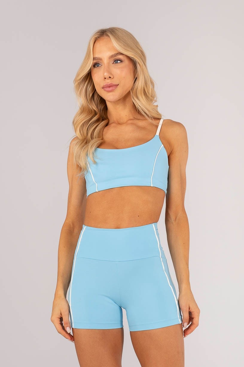 K4588-A_Top_com_Alcas_e_Vivo_Contrastante_Azul_Ceu__Off-White__Ref:_K4588-A