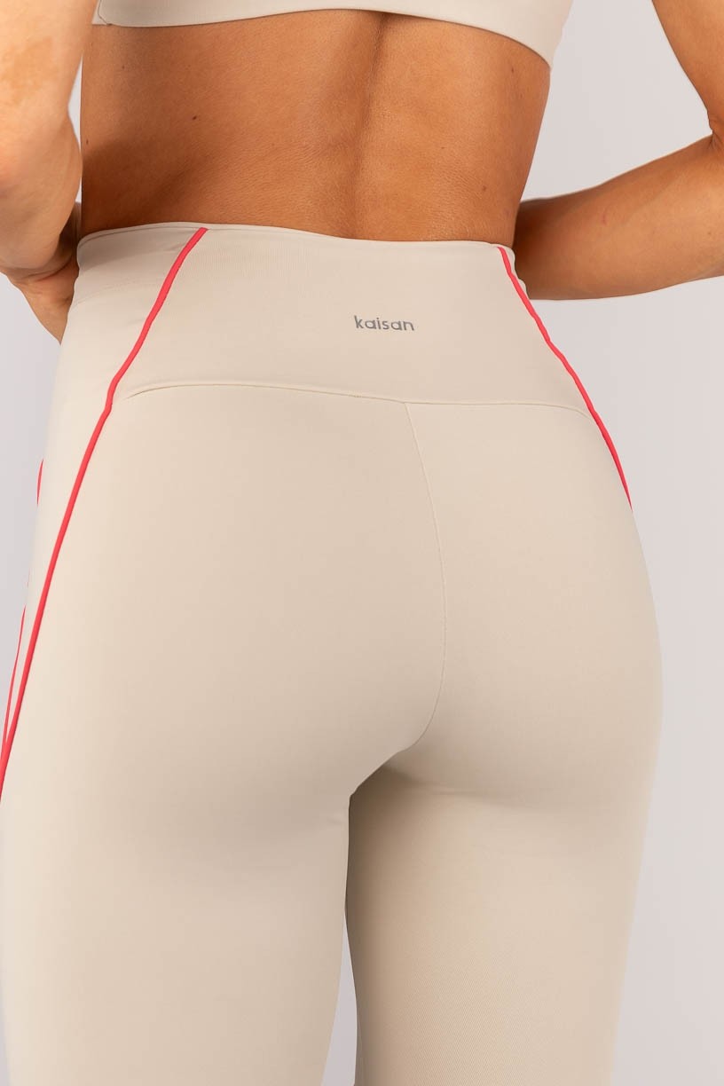 K4589-B_Calca_Legging_com_Bolso_e_Vivo_nas_Laterais_Bege__Rosa_Pink__Ref:_K4589-B