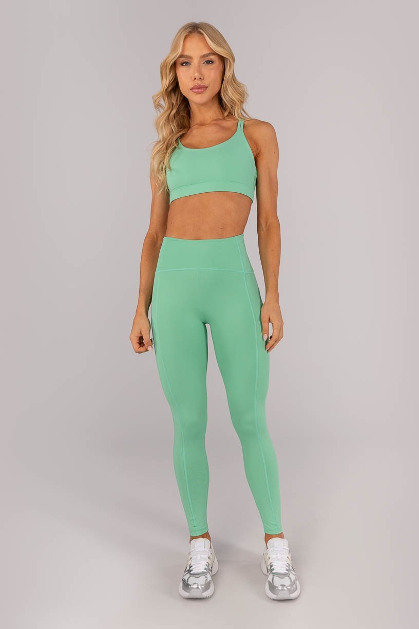 K4592-B_Calca_Legging_com_Bolsos_na_Lateral_Cos_Verde_Menta__Ref:_K4592-B