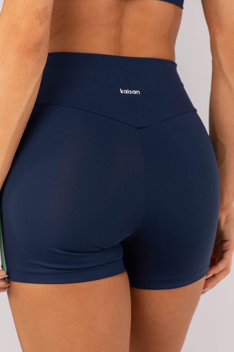 K4596-A_Short_Tricolor_com_Vivo_no_Chapado_Azul_Marinho__Verde_Menta__Off-White__Ref:_K4596-A