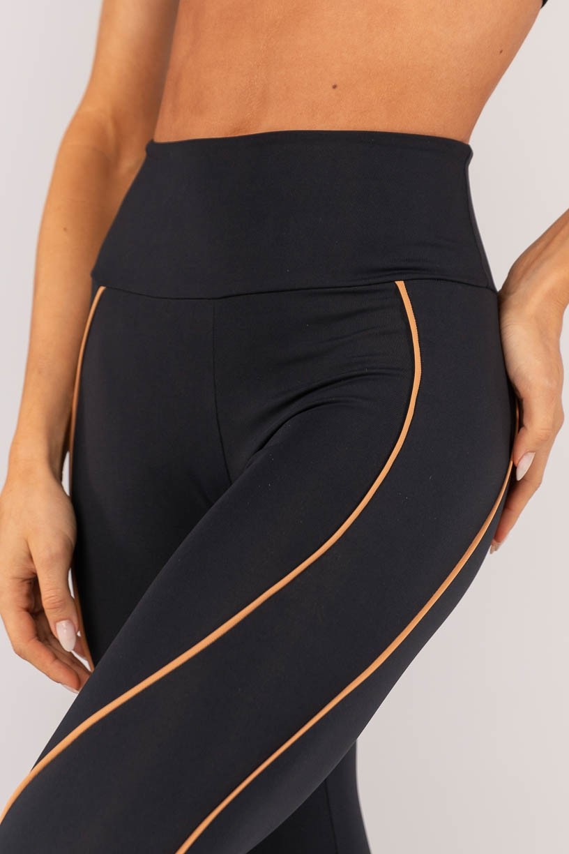 K4598-A_Calca_Legging_com_Vivos_Preto__Caramelo__Ref:_K4598-A