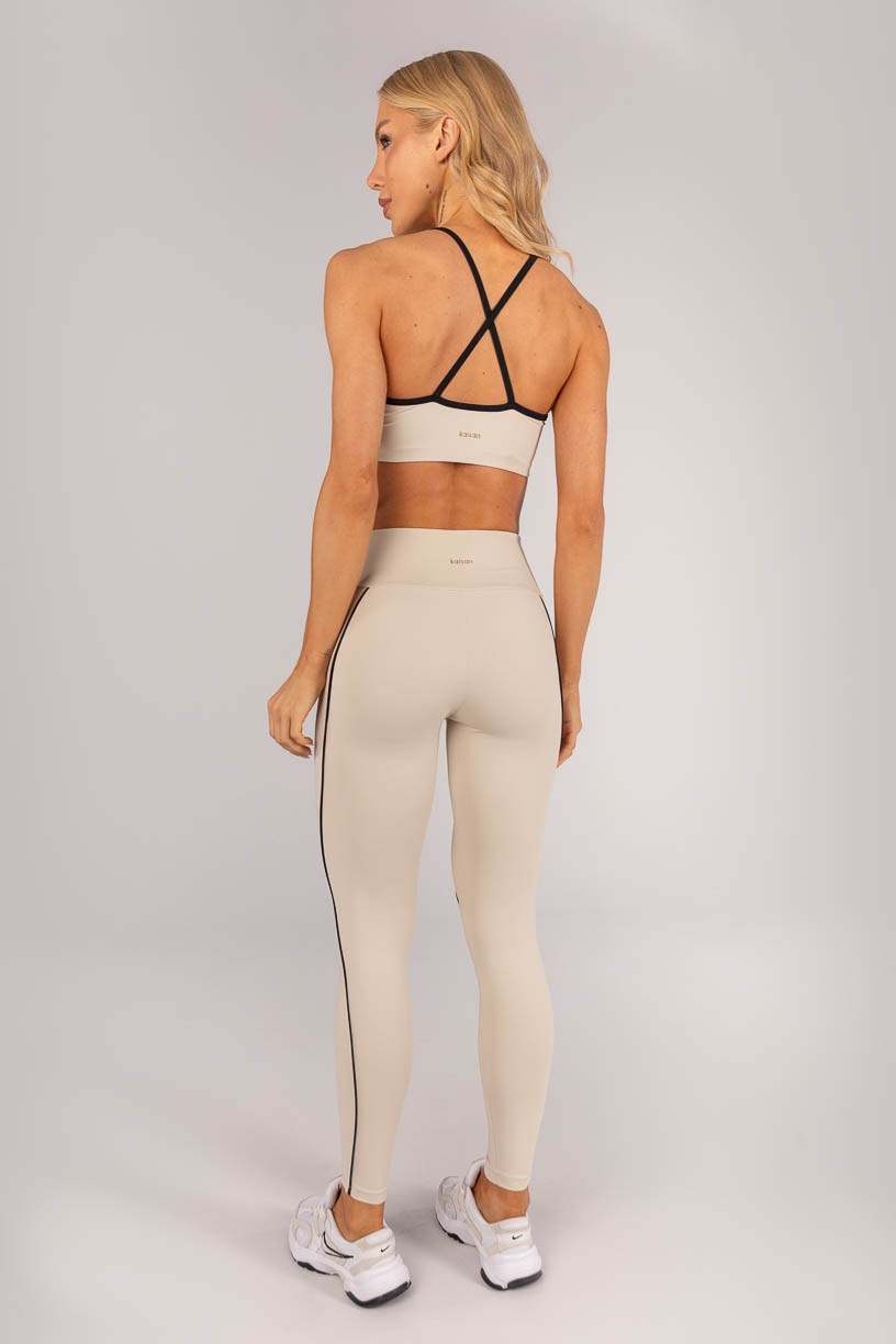 K4598-B_Calca_Legging_com_Vivos_Bege__Preto__Ref:_K4598-B