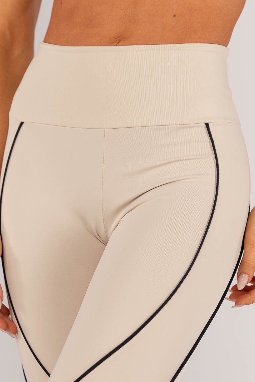 K4598-B_Calca_Legging_com_Vivos_Bege__Preto__Ref:_K4598-B
