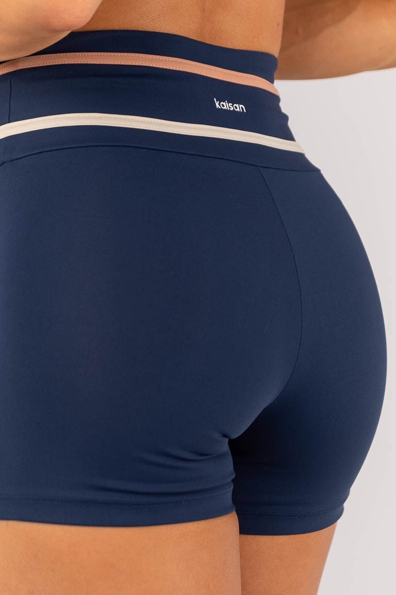 K4605-A_Short_com_Chapados_no_Cos_Azul_Marinho__Nude__Bege__Ref:_K4605-A