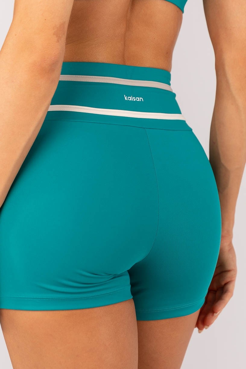 K4605-B_Short_com_Chapados_no_Cos_Jade__Bege_Acinzentado__Off-White__Ref:_K4605-B