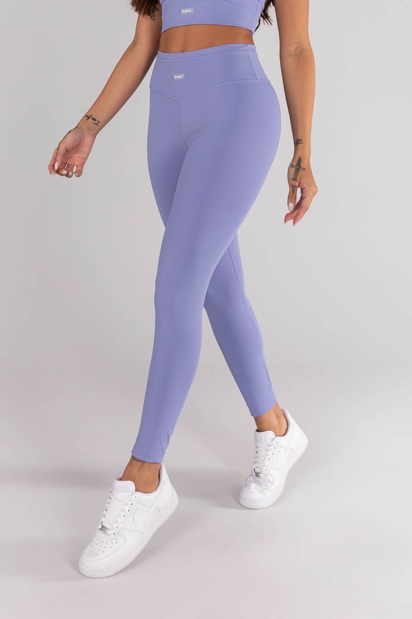 K4321-E_Calca_Legging_com_Cobertura_no_Cos_e_na_Vira_Lavanda__Ref:_K4321-E