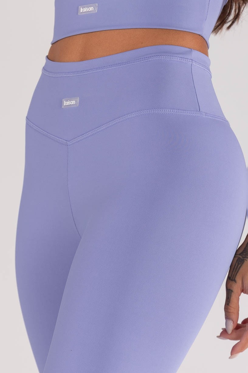 K4321-E_Calca_Legging_com_Cobertura_no_Cos_e_na_Vira_Lavanda__Ref:_K4321-E