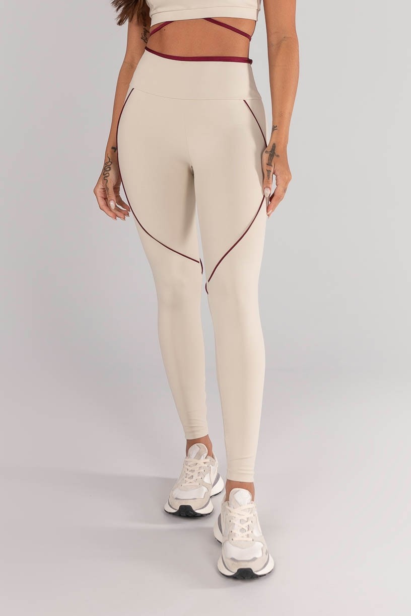 K4615-A_Calca_Legging_com_Detalhe_Vivo_e_Vira_Off-White__Vinho__Ref:_K4615-A
