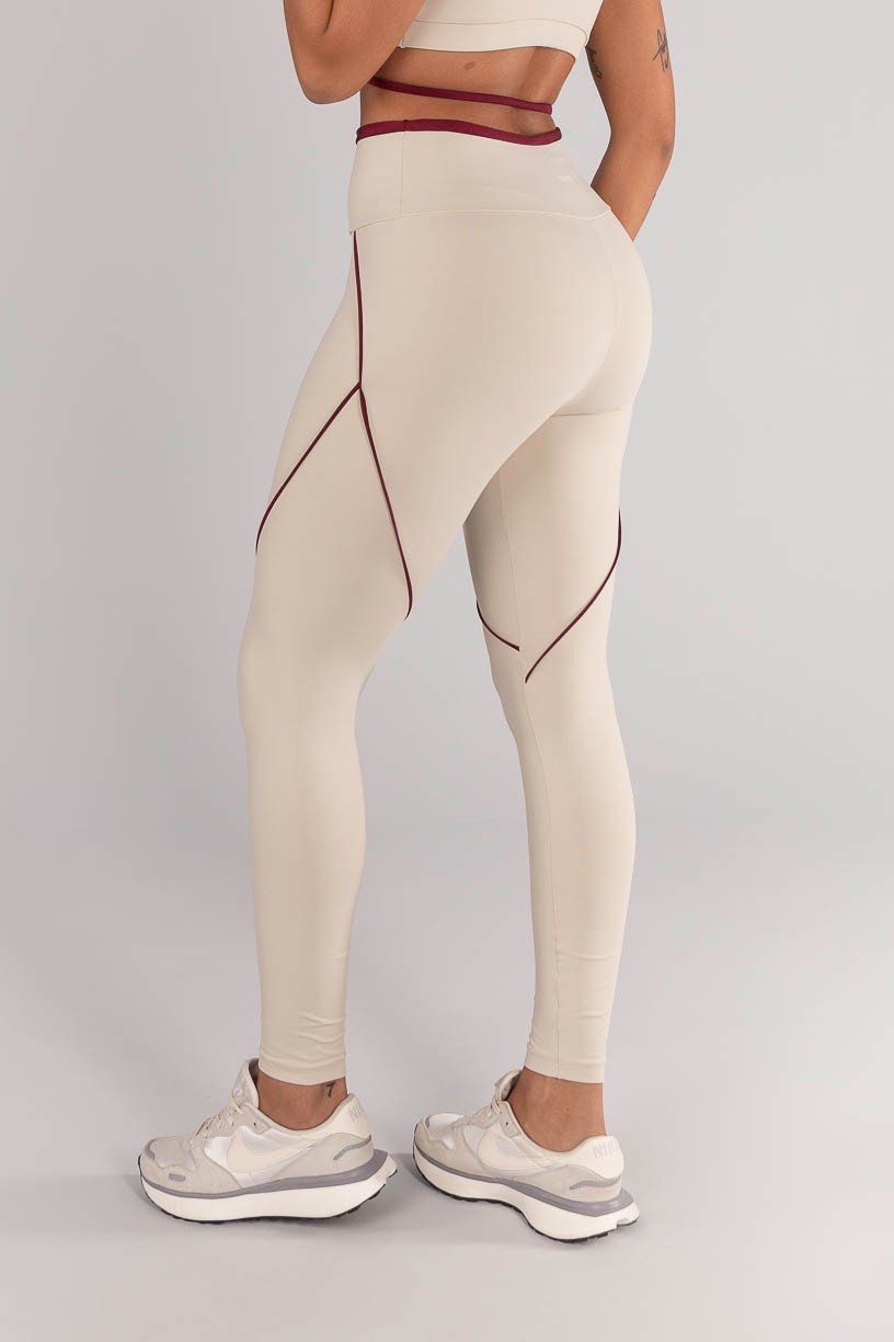 K4615-A_Calca_Legging_com_Detalhe_Vivo_e_Vira_Off-White__Vinho__Ref:_K4615-A