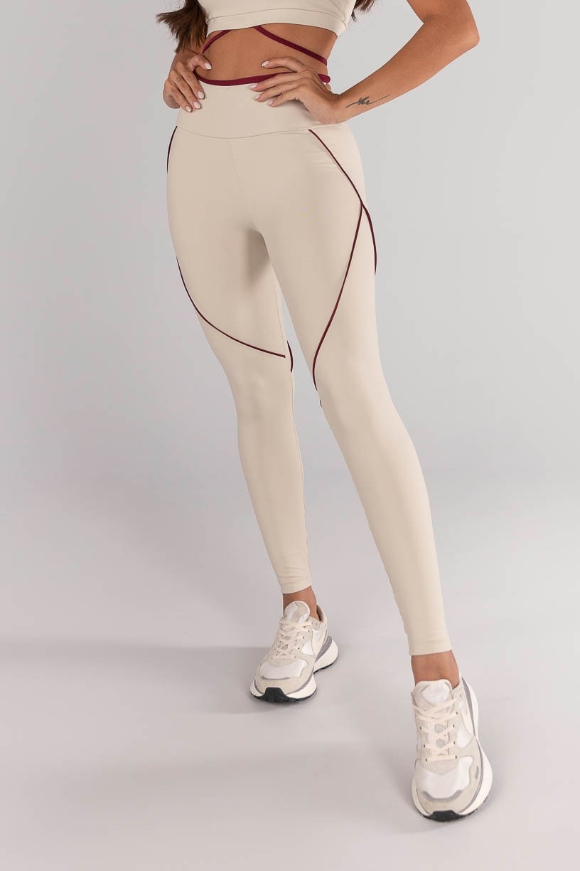 K4615-A_Calca_Legging_com_Detalhe_Vivo_e_Vira_Off-White__Vinho__Ref:_K4615-A